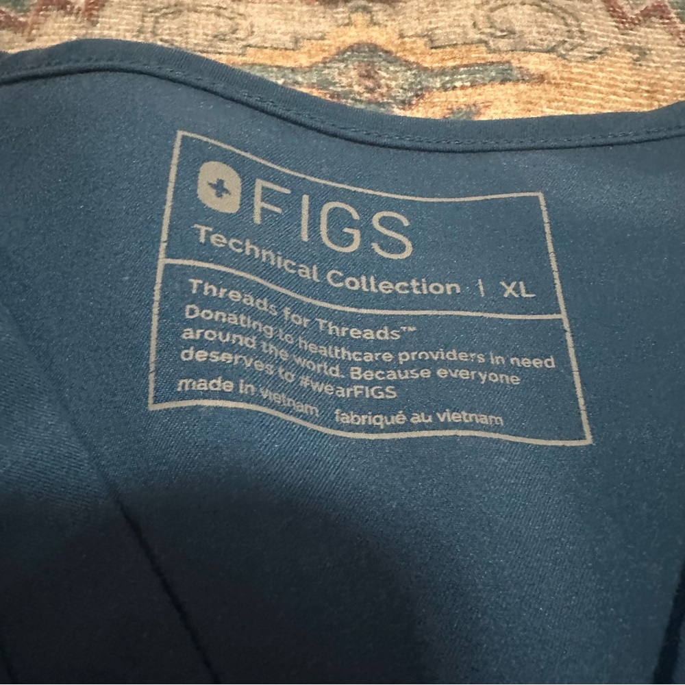 Figs• Catarina One-Pocket Scrub Top Size XL In Blue - Picture 7 of 8